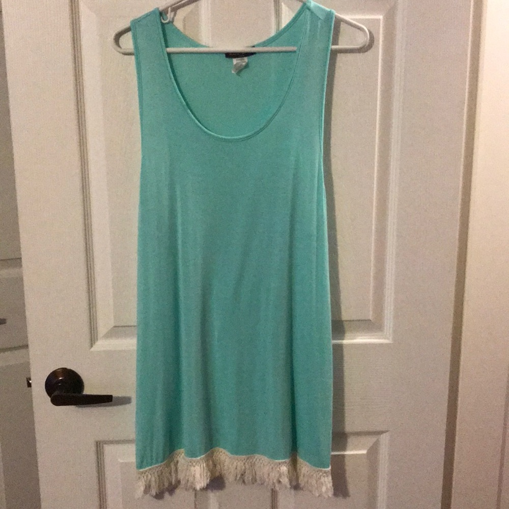 Sleeveless shirt